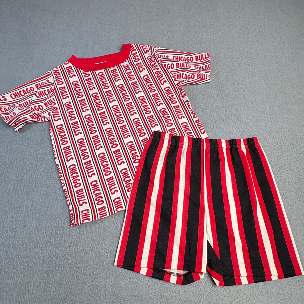 Vintage Chicago Bulls Kids T-Shirt and Shorts Set Red Black White Made in USA 7
